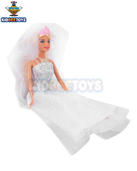عروسک باربی با لباس عروس 